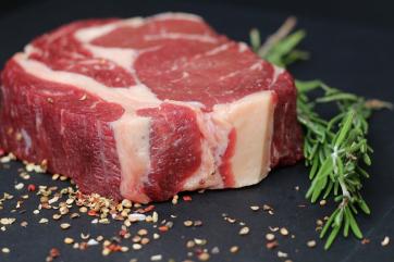 Учёные назвали главные отличия натурального и растительного мяса